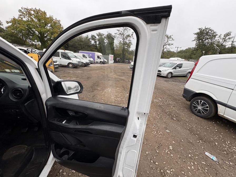 2017 Mercedes-Benz Vito – Model: Vito 111 CDi – SA67MZF