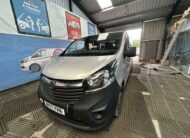 2017 Vauxhall Vivaro Combi Vivaro 2900 Combi CDTi Bi-T S/S – DY17YVN