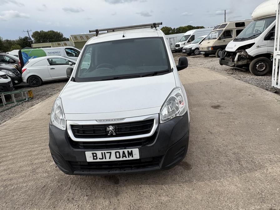 2017 Peugeot Partner Partner SE L1 Blue HDi – BJ17OAM