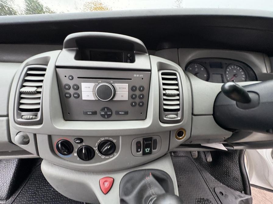 2006 Vauxhall Vivaro – Model: Vivaro  2900 CDTI SWB – FN56UTJ