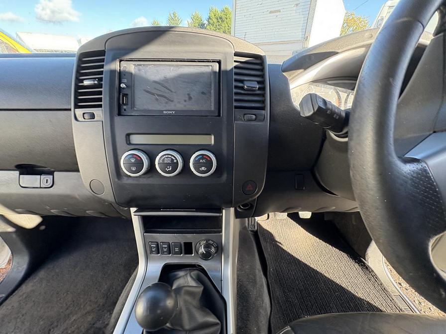 2013 Nissan Navara – Model: Navara Tekna dCi – FE63YSY