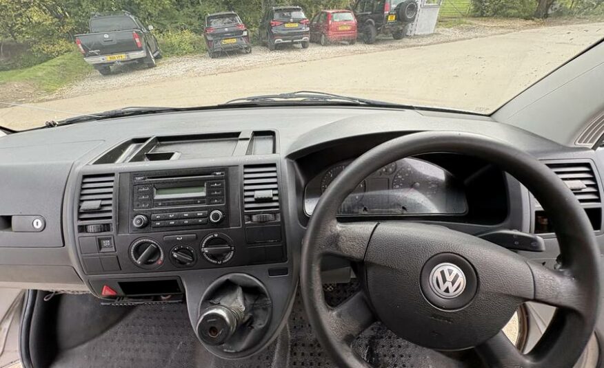 2007 Volkswagen Transporter Transporter T30 130 TDI LWB – CX57VXB