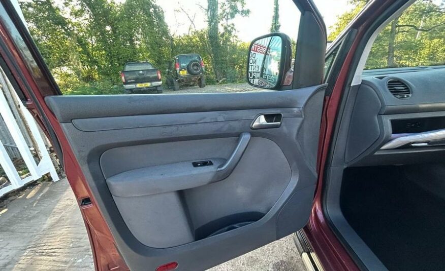 2011 Volkswagen Caddy Caddy Maxi C20 Life TDI Semi-Auto – BU61ZPG