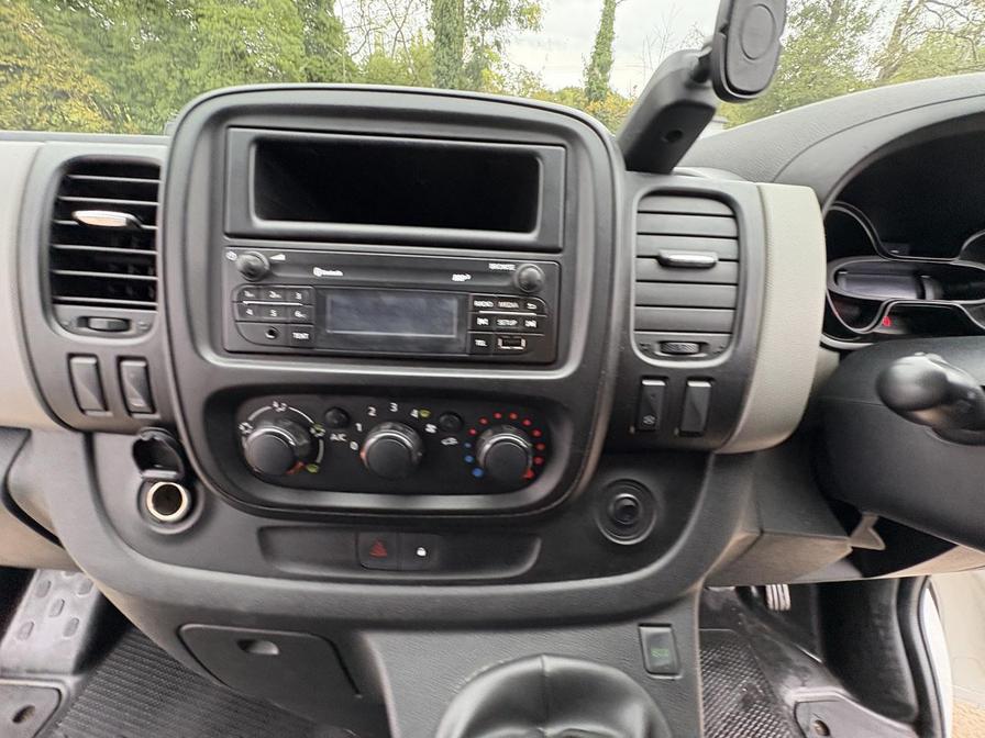 2017 Renault Trafic – Model: Trafic SL27 Business+ Energy dCi – YE17ZKX