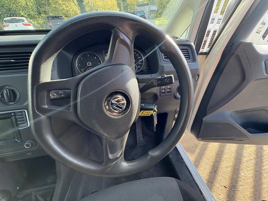 2017 Volkswagen Caddy MaxI – Model: Caddy Maxi C20 Startline TDI – GJ17OAX