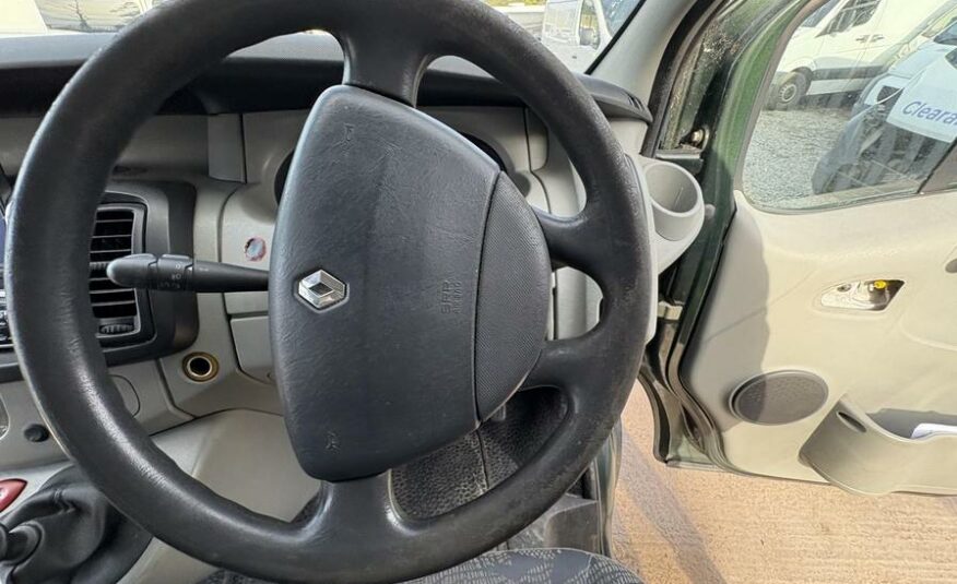 2002 Renault Trafic Trafic SL27 dCi 100 SWB – BG02EXO