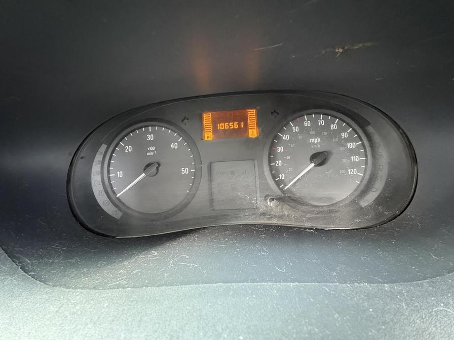 2011 Vauxhall Vivaro – Model: Vivaro 2900 CDTi Semi-Auto LWB – YD61AKO