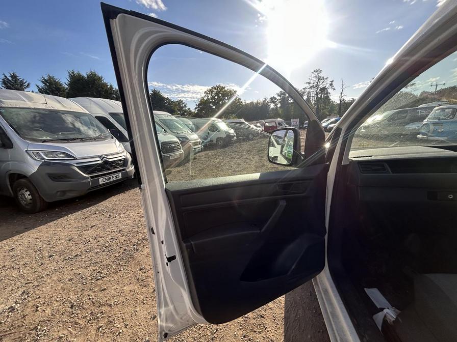 2016 Volkswagen Caddy Caddy C20+ Startline TDI – DX65XGJ