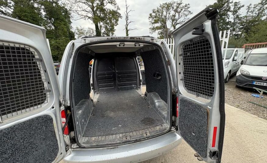 2014 Volkswagen Caddy MaxI Caddy Maxi C20 Highline TDI BlueMotion Technology – GP14NWT