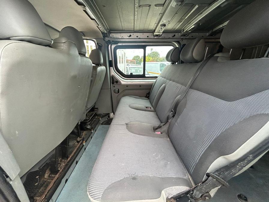 2010 Vauxhall Vivaro – Model: Vivaro 2900 Double Cab LWB – WK60SVA