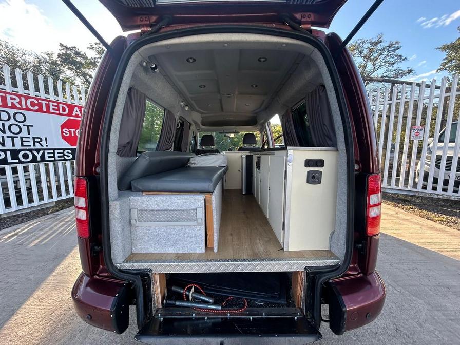 2011 Volkswagen Caddy Caddy Maxi C20 Life TDI Semi-Auto – BU61ZPG