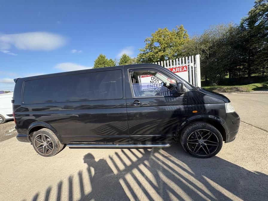 2006 Volkswagen Transporter Transporter T30 130 TDI LWB – CY06WVZ