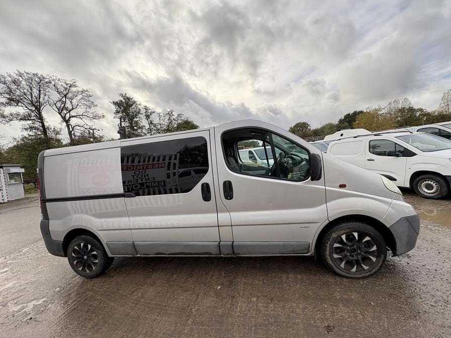 2011 Vauxhall Vivaro – Model: Vivaro 2900 CDTi Semi-Auto LWB – YD61AKO