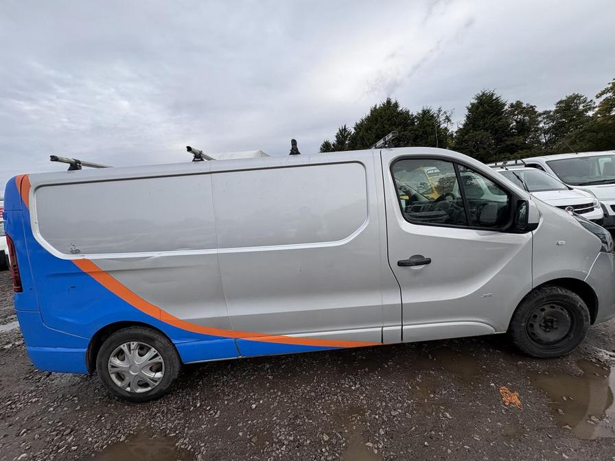 2015 Vauxhall Vivaro – Model: Vivaro  2900 Sportive CDTi – DU65CZR