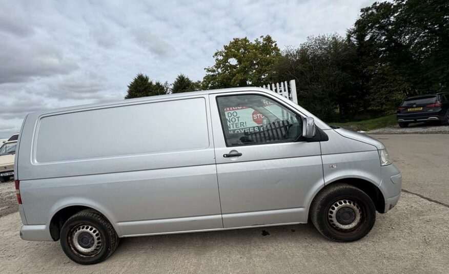 2009 Volkswagen Transporter Transporter T28 102 TDI SWB – GV59KXE