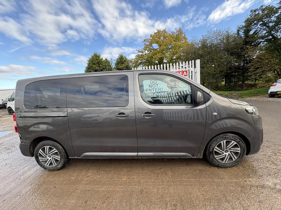 2017 Citroen SpaceTourer – Model: Spacetourer Business Blue HDi S/S – LR17BVV