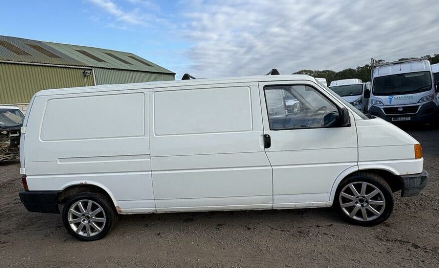 1995 Volkswagen Caravelle Transporter Caravelle – N982LUF
