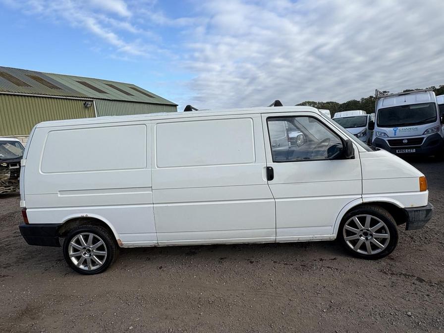 1995 Volkswagen Caravelle Transporter Caravelle – N982LUF