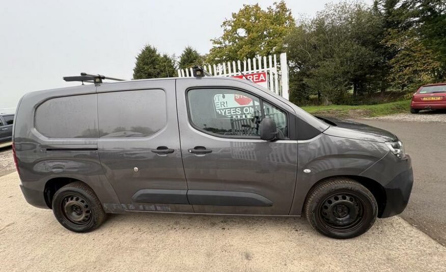 2019 Citroen Berlingo – Model: Berlingo 950 Enterprise Blue HDi – BF69GCV