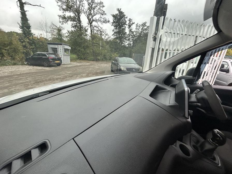 2021 Peugeot Partner – Model: Partner Professional L1 Blue HDi – NV70KLS