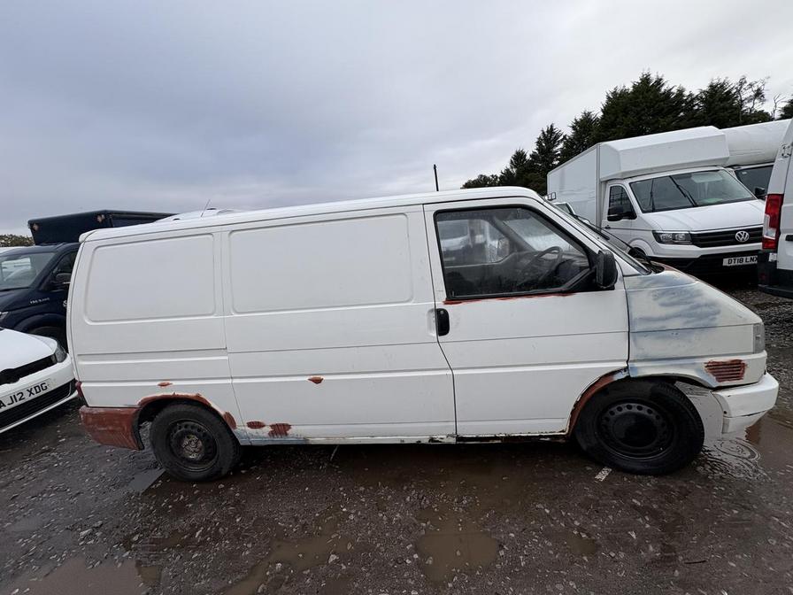 1995 Volkswagen Caravelle – Model: Transporter Caravelle – N34AEJ