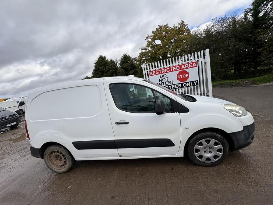 2011 Peugeot Partner – Model: Partner 625 Professional HDI – WL61EHV