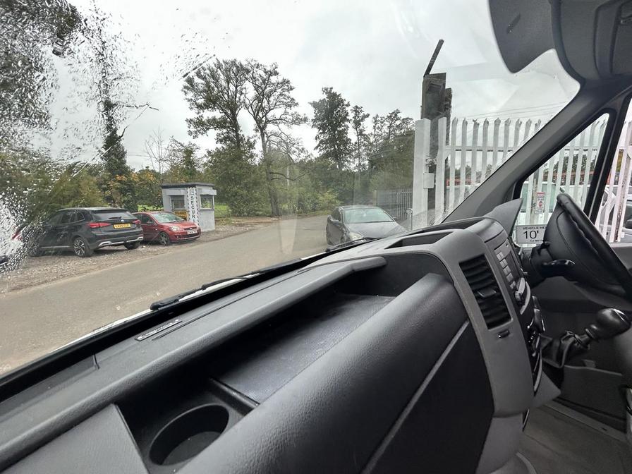 2016 Volkswagen Crafter – Model: Crafter CR35 TDI BlueMotion Technology – GV66GOJ