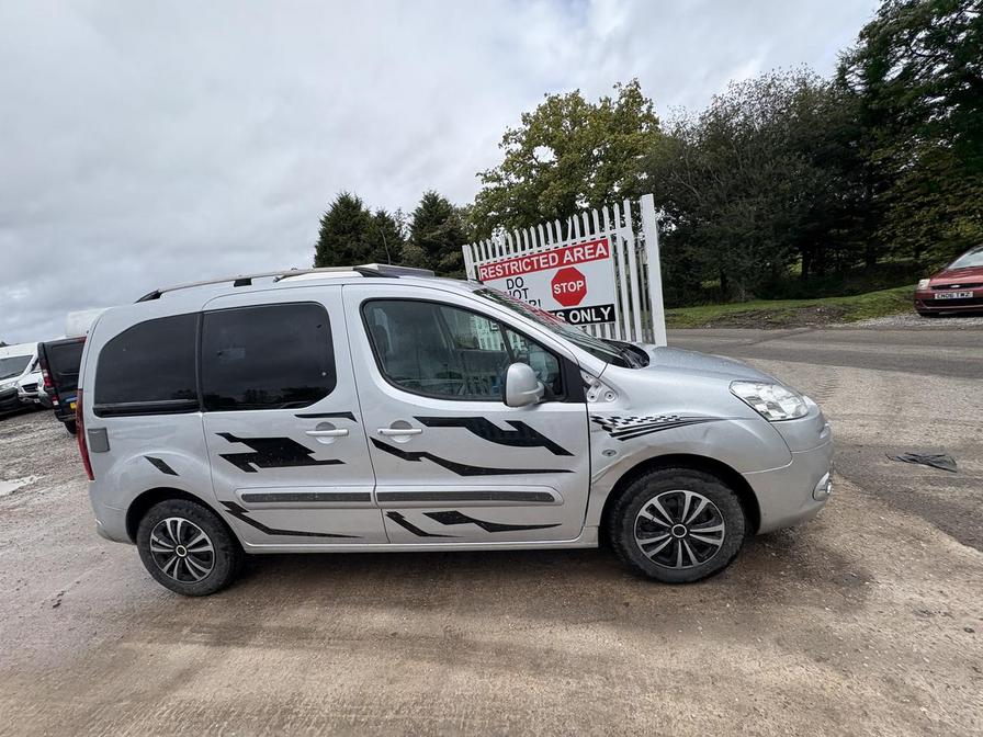 2015 Peugeot Partner Tepee Partner Tepee S HDi S/S Semi-Auto – JC64DSC