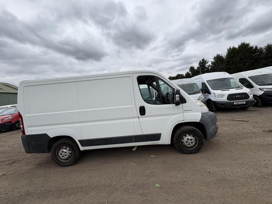 2009 Peugeot Boxer Boxer 330 SWB – KS09VHF