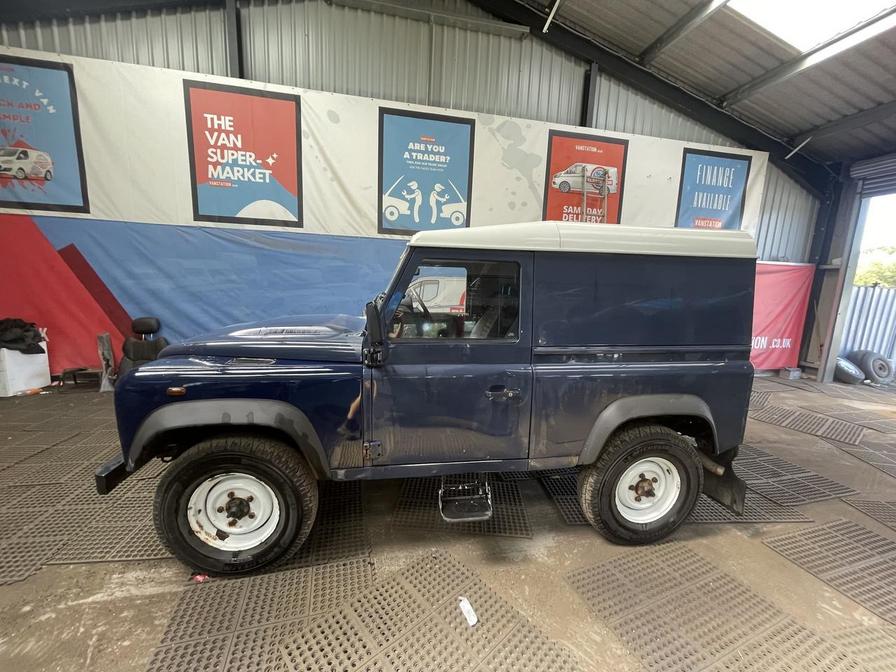 2010 Land Rover Defender 90 – Model: Defender 90 Hard Top TD – PY60AAE