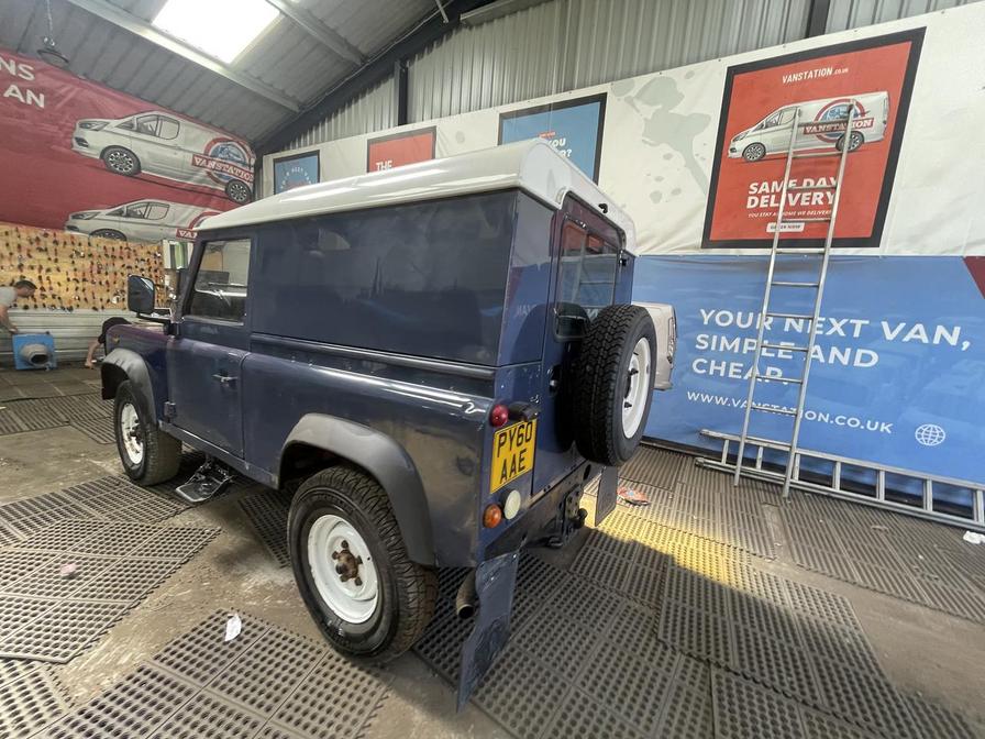 2010 Land Rover Defender 90 – Model: Defender 90 Hard Top TD – PY60AAE