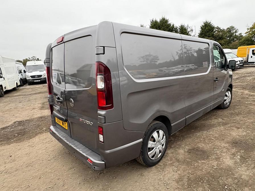 2017 Vauxhall Vivaro – Model: Vivaro 2900 Sportive CDTi Bi-T S/S – DU67WKS