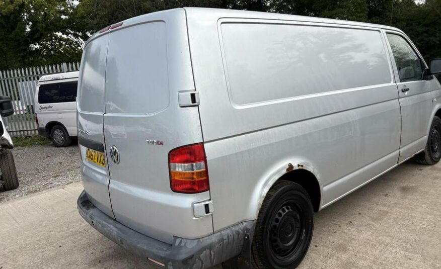 2007 Volkswagen Transporter Transporter T30 130 TDI LWB – CX57VXB