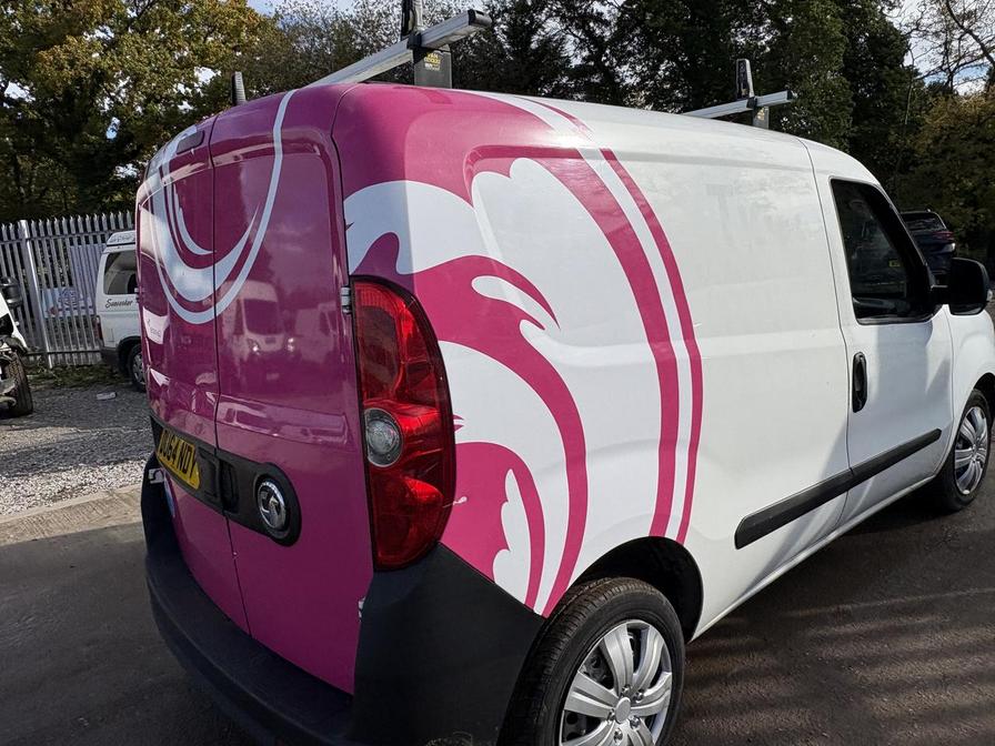 2014 Vauxhall Combo – Model: Combo 2000 L1H1 CDTi – DU64NDY