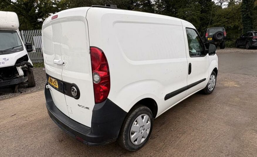 2016 Vauxhall Combo – Model: Combo 2000 L1H1 CDTi S/S ecoFLEX – EN16VSD