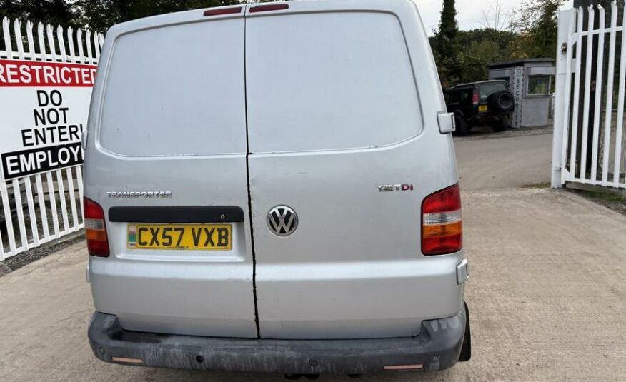 2007 Volkswagen Transporter Transporter T30 130 TDI LWB – CX57VXB
