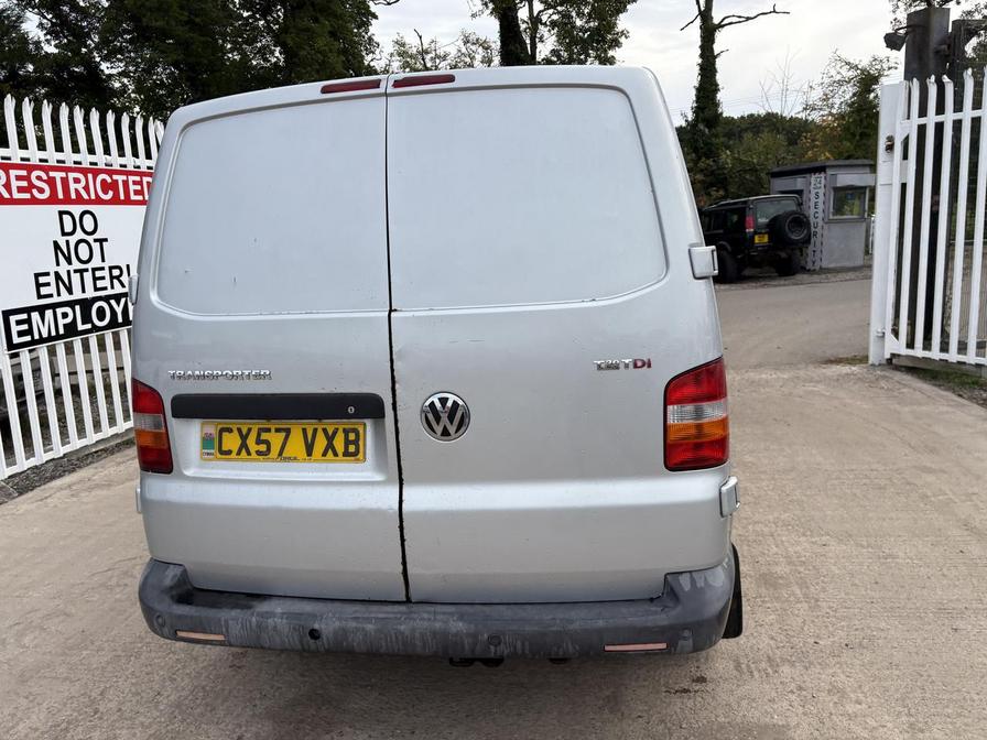 2007 Volkswagen Transporter Transporter T30 130 TDI LWB – CX57VXB