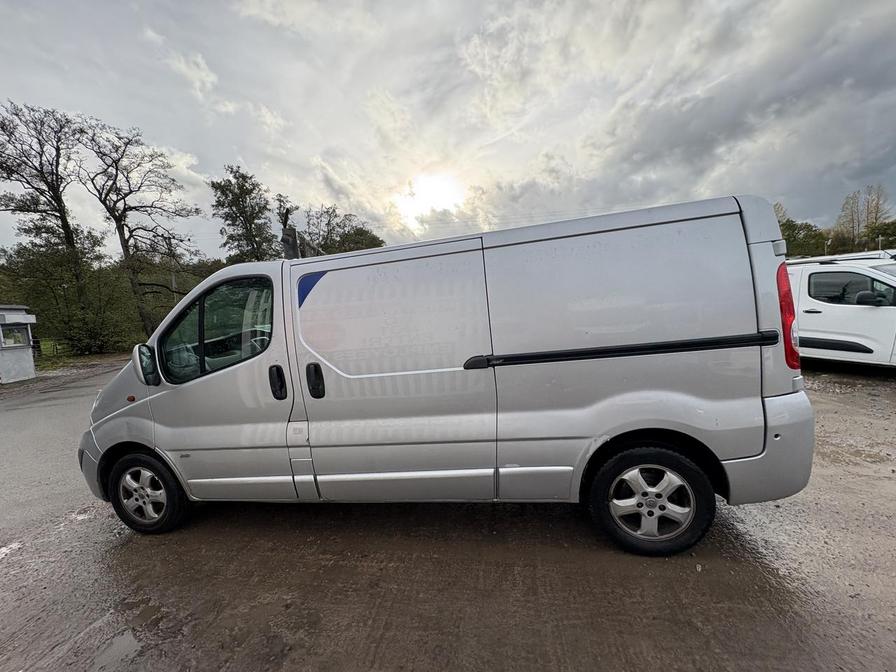 2013 Vauxhall Vivaro – Model: Vivaro 2900 Sportive CDTi LWB – DY13ZBJ