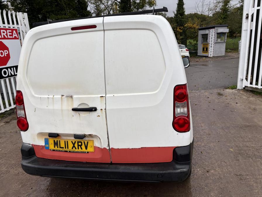2011 Peugeot Partner – Model: Partner 625 SE HDi 75 – ML11XRV