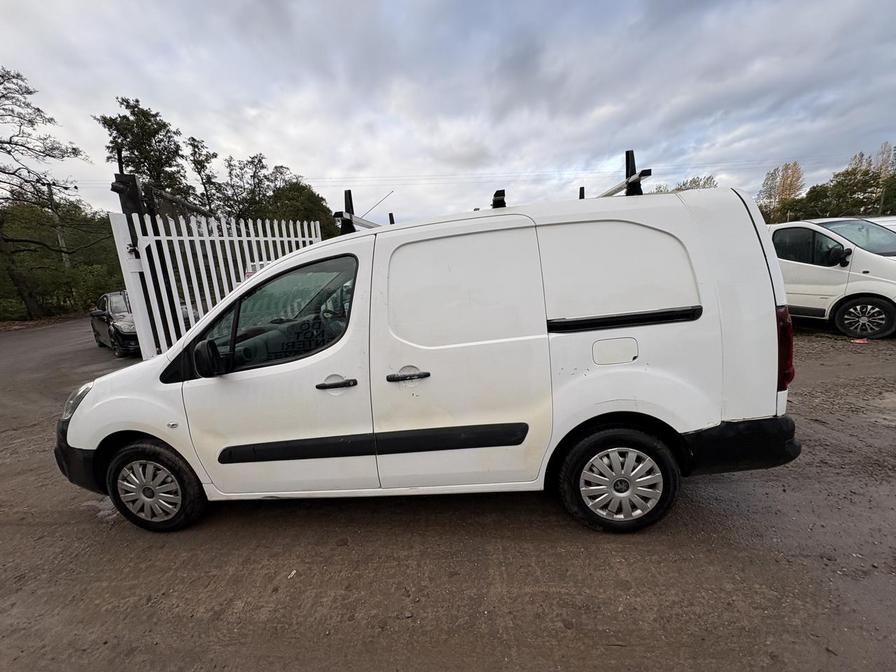 2017 Peugeot Partner – Model: Partner S L2 Blue HDi – MJ17XGZ