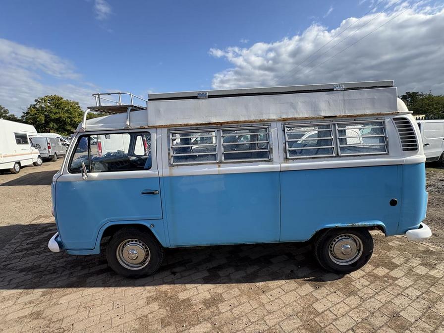 2002 Volkswagen Transporter – WU51FFO