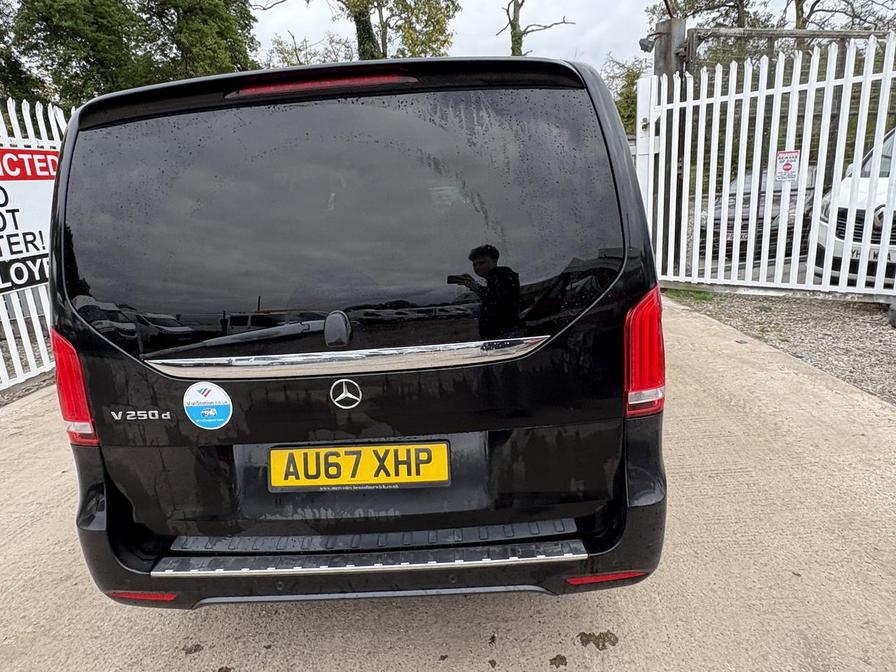 2017 Mercedes-Benz V-Class – Model: V 250 D AMG Line Auto – W4NYY/AU67XHP