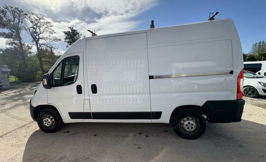 2022 Peugeot Boxer Boxer 335 Professional L2H2 Blue HDi – NL22BLX