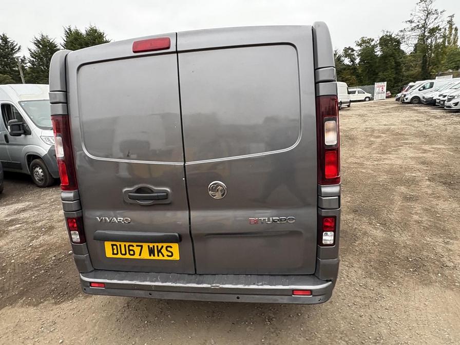 2017 Vauxhall Vivaro – Model: Vivaro 2900 Sportive CDTi Bi-T S/S – DU67WKS