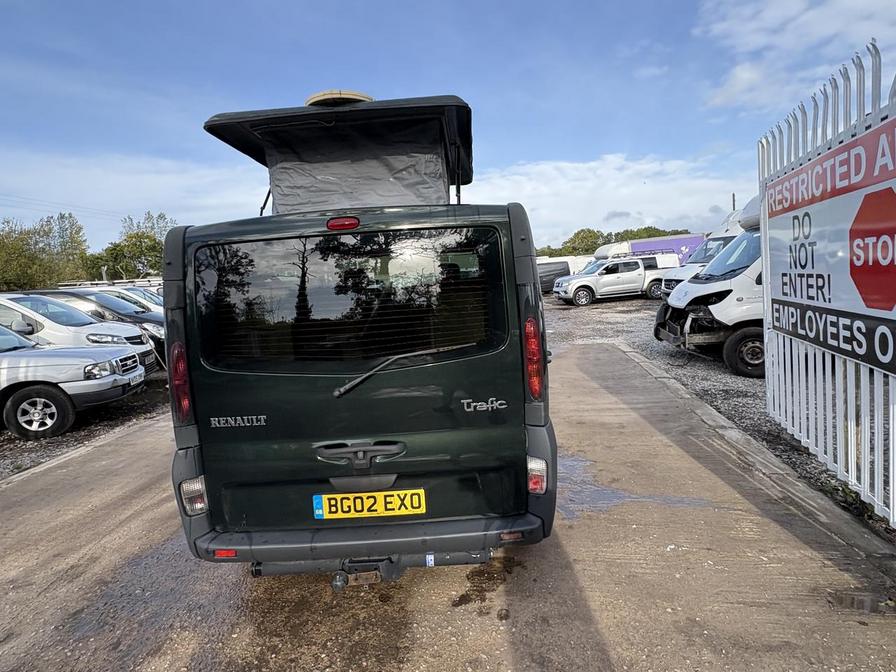 2002 Renault Trafic Trafic SL27 dCi 100 SWB – BG02EXO
