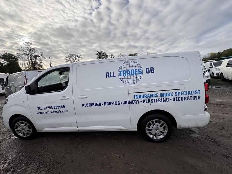 2019 Vauxhall Vivaro – Model: Vivaro 2900 Sportive S/S – DY69EUX