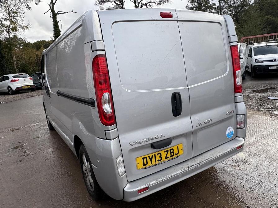 2013 Vauxhall Vivaro – Model: Vivaro 2900 Sportive CDTi LWB – DY13ZBJ