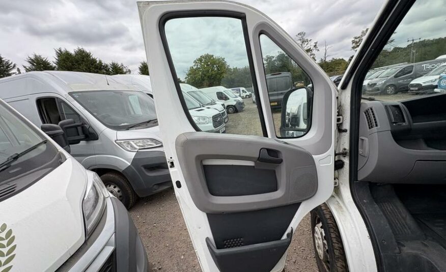 2009 Peugeot Boxer Boxer 330 SWB – KS09VHF