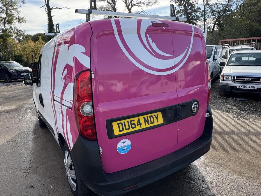 2014 Vauxhall Combo – Model: Combo 2000 L1H1 CDTi – DU64NDY