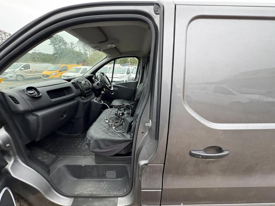 2017 Vauxhall Vivaro – Model: Vivaro 2900 Sportive CDTi Bi-T S/S – DU67WKS
